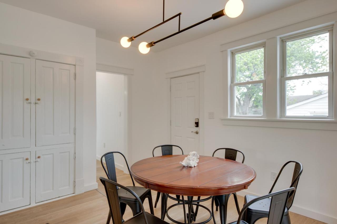 Modern Family Home In Mason With Backyard And Fire Pit Εξωτερικό φωτογραφία